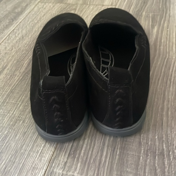 Women’s Minnetonka Flats Size 9.5 - Picture 4 of 8